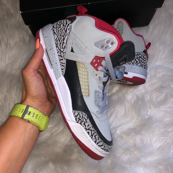 NIKE AIR JORDAN SPIZIKE BG 7 YOUTH WOLF GREY - Picture 4 of 8